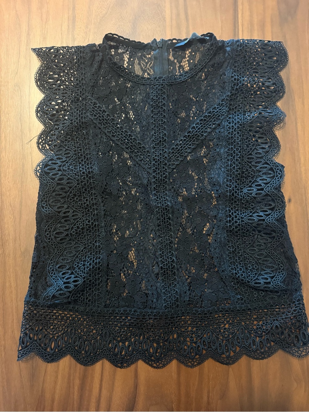 Zara Black Lace Scalloped Cap-Sleeve Camisole